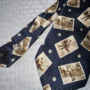 Vintage Byron Nelson silk navy and cream tie